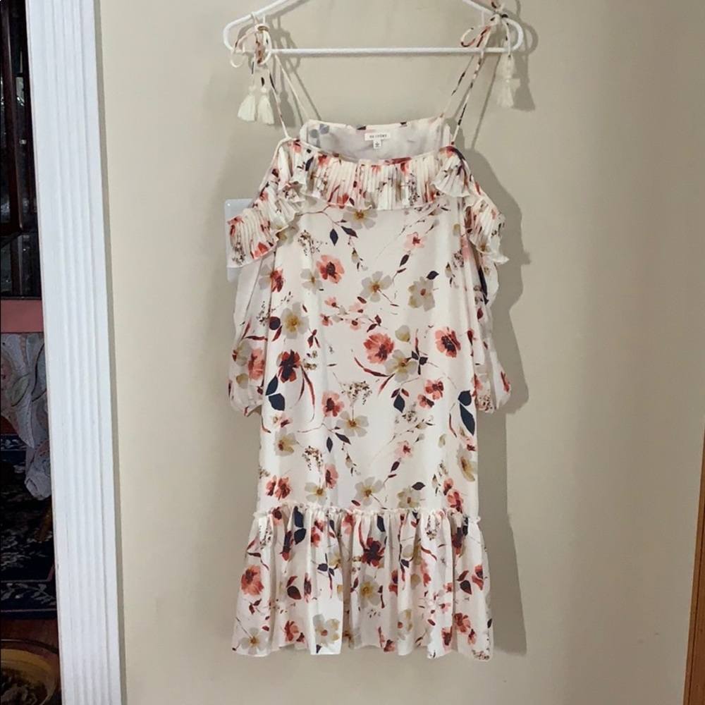 En Creme Floral Dress